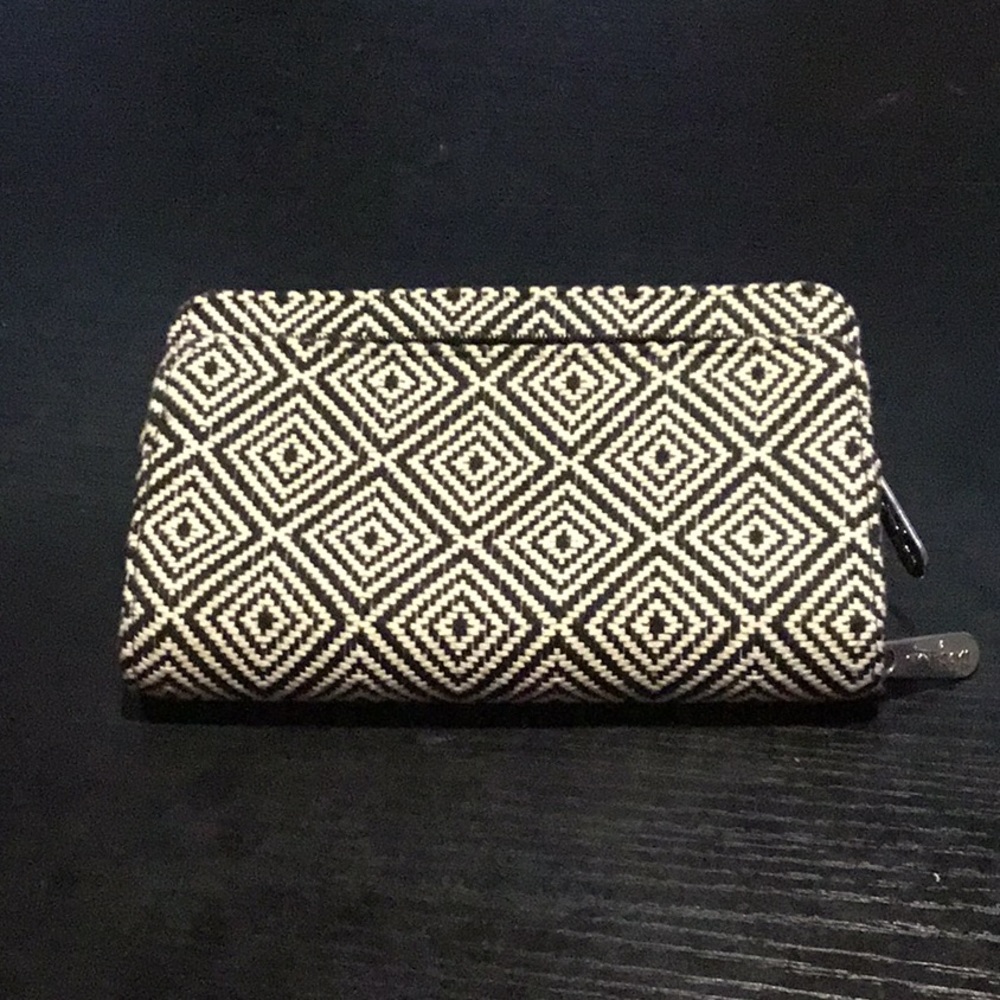 Thirty One Wallet